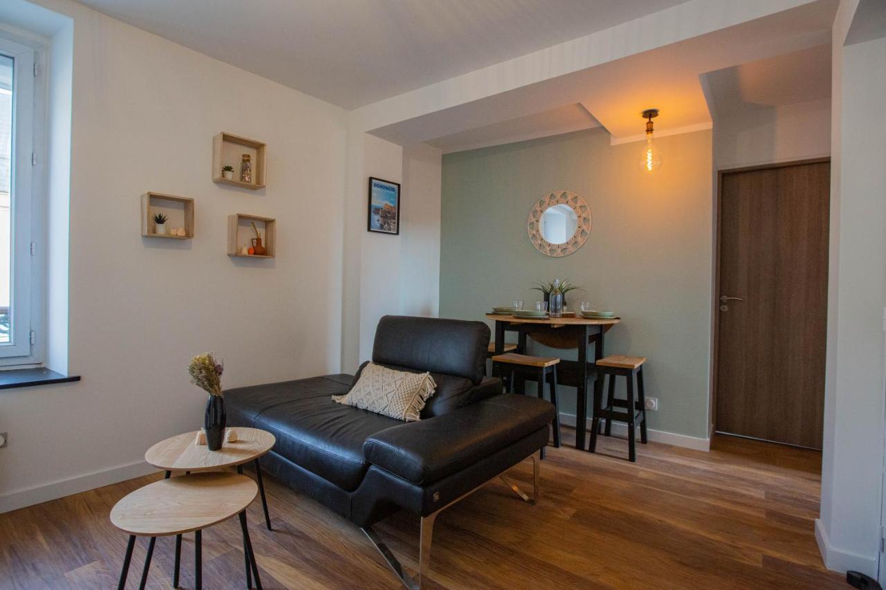 Faubourg Des Voyageurs N°6 Apartment Saran Bagian luar foto